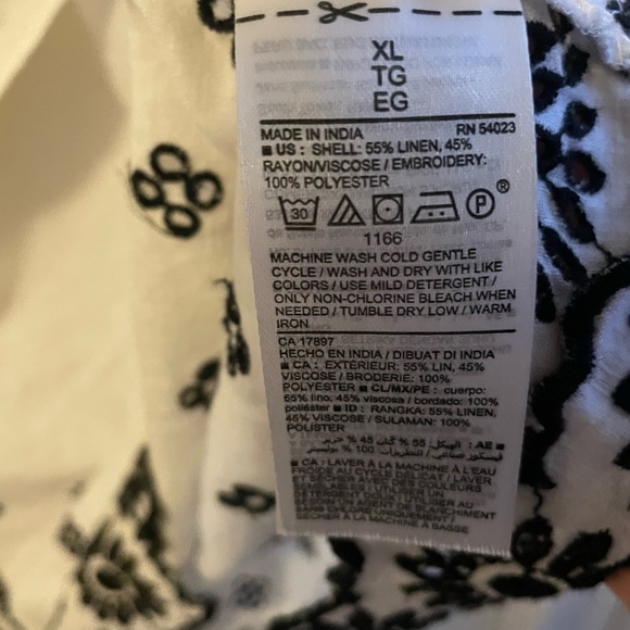 Black and white off the shoulder top from Old Navy - New with Tags!! - Picture 4 of 6